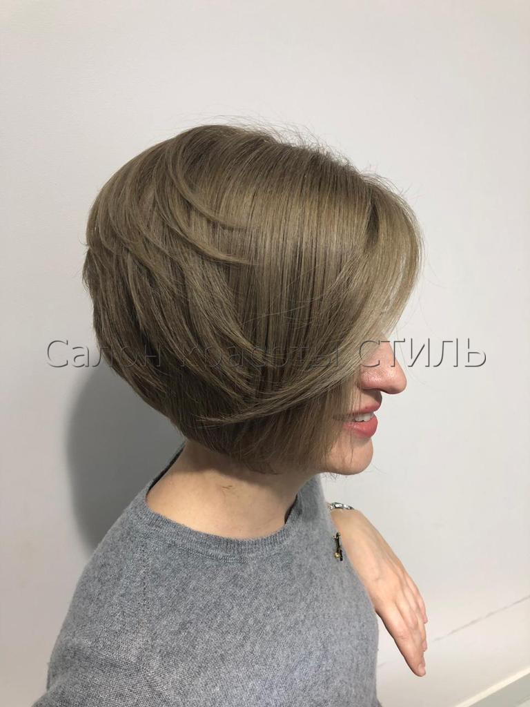 Фото работы мастера стрижка или маникюр