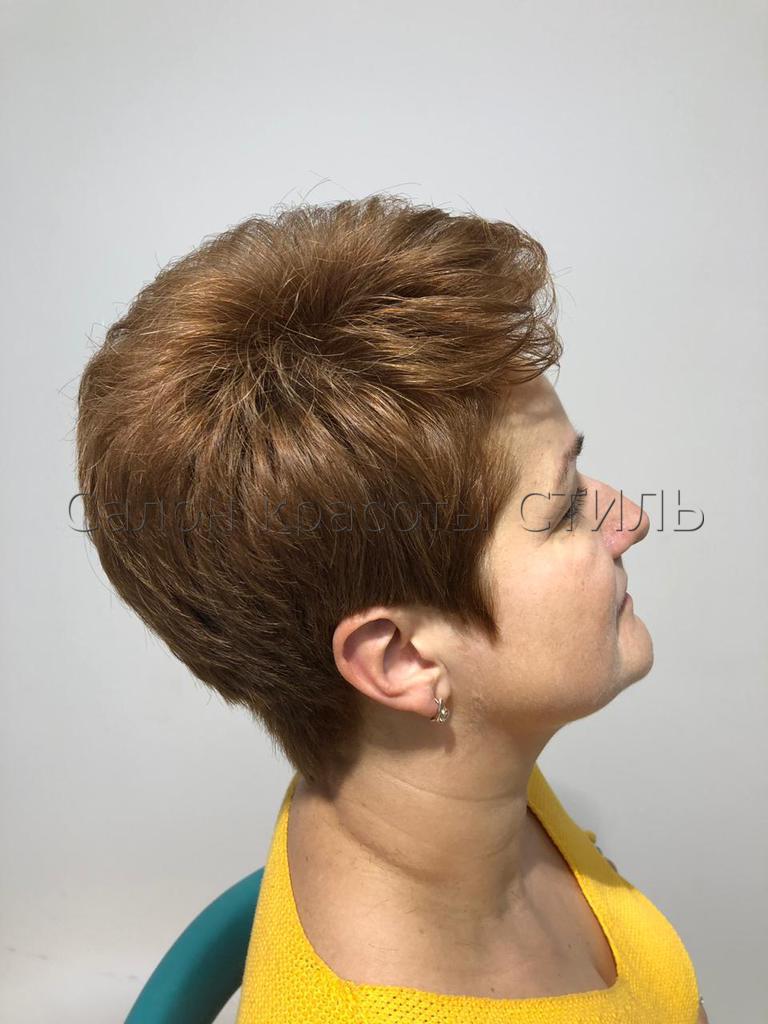 Фото работы мастера стрижка или маникюр